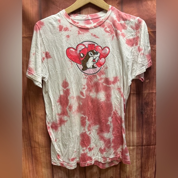 buc-ees Tops - Buc-ee’s love‎ tshirt Medium